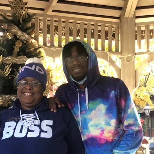 Profile image for pet sitters Mia & Kaleb