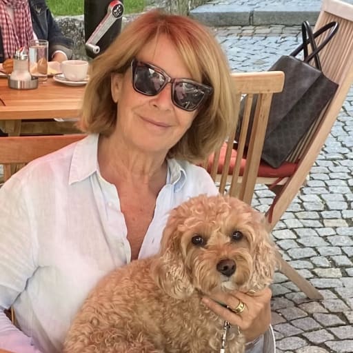 Profile image for pet sitter margit