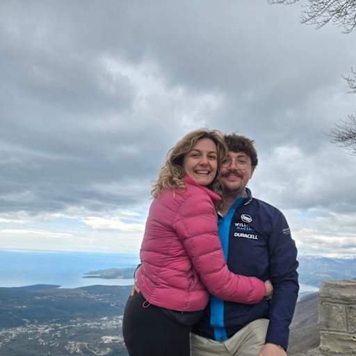 Profile image for pet sitters Julietta & Liam
