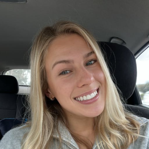 Profile image for pet sitter Sophia