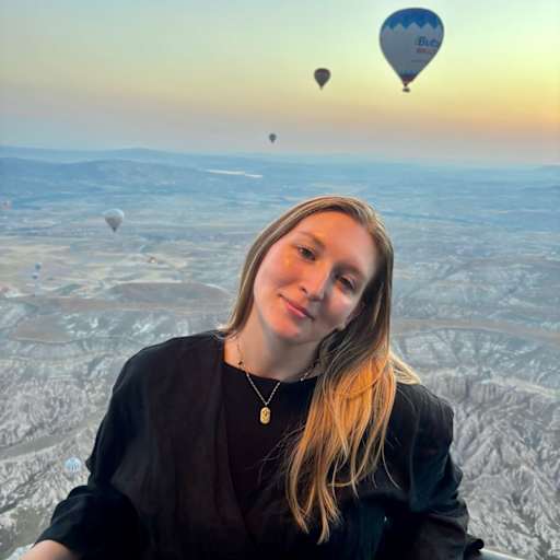 Profile image for pet sitter Arianna