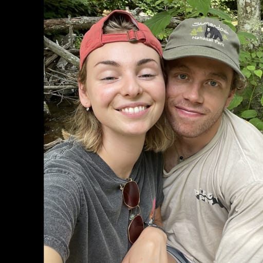 Profile image for pet sitters Lauren & Kellen 