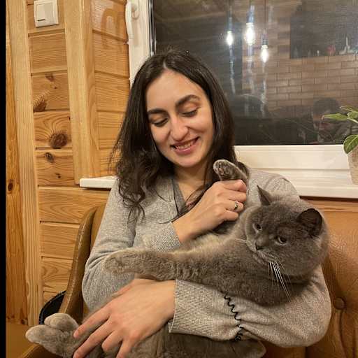 Profile image for pet sitter Safure