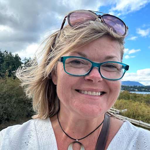 Profile image for pet sitter Erin