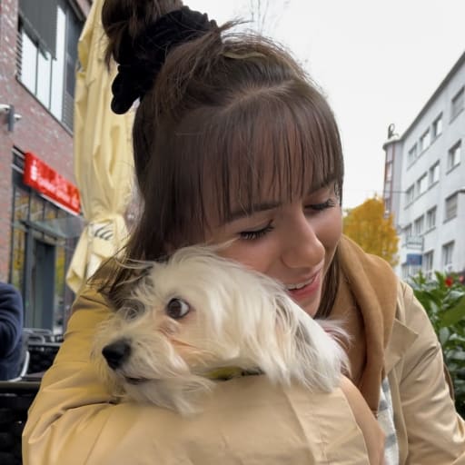 Profile image for pet sitter Besa