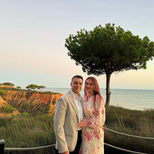 Profile image for pet sitters Alexandra & Christopher
