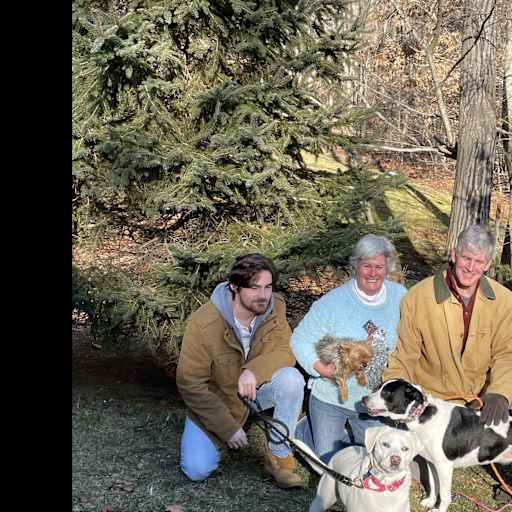 Profile image for pet sitters Patti & Michael