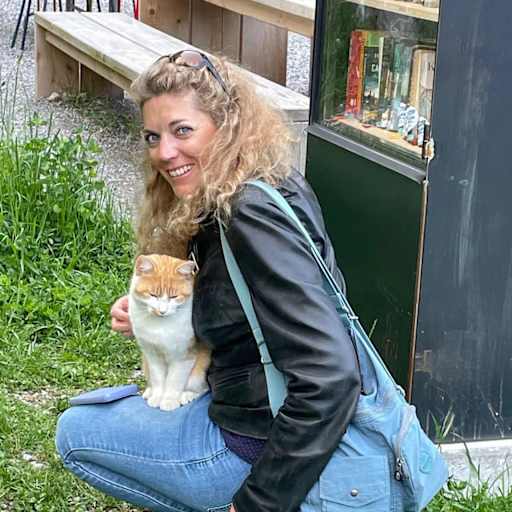 Profile image for pet sitter Karin