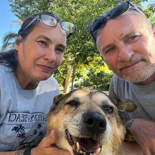 Profile image for pet sitters Patrick & Julianna