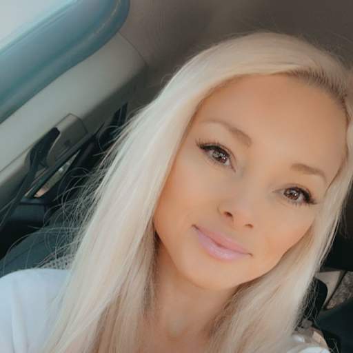 Profile image for pet sitter Laura