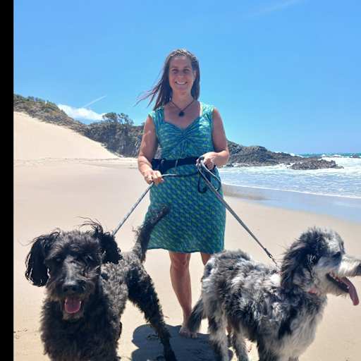Profile image for pet sitter Robyn