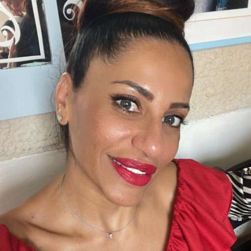 Profile image for pet sitter shila