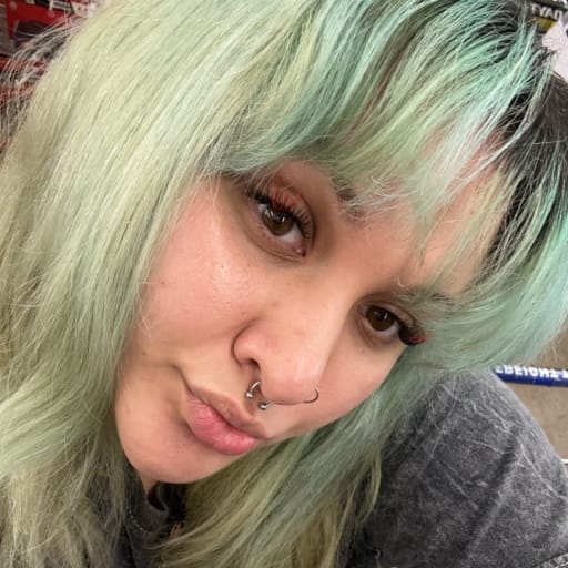 Profile image for pet sitter Lindsey