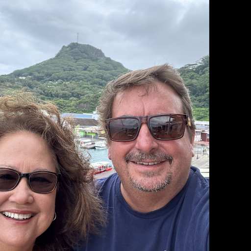 Profile image for pet sitters Susan & Jimmy