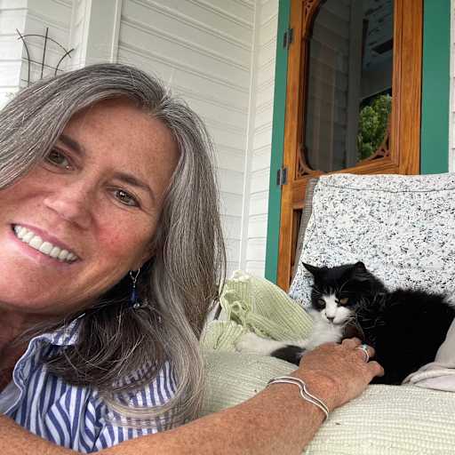 Profile image for pet sitters Suzy & Bill