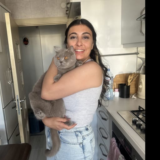 Profile image for pet sitter İrem