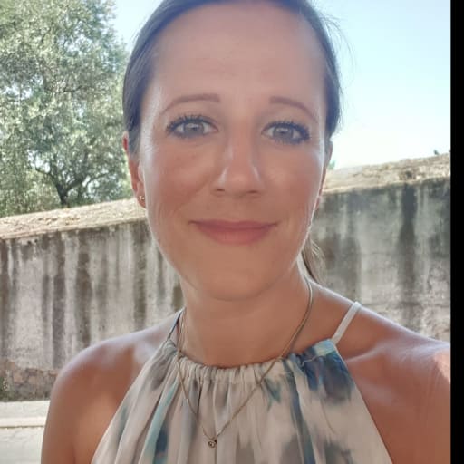 Profile image for pet sitter Sabrina