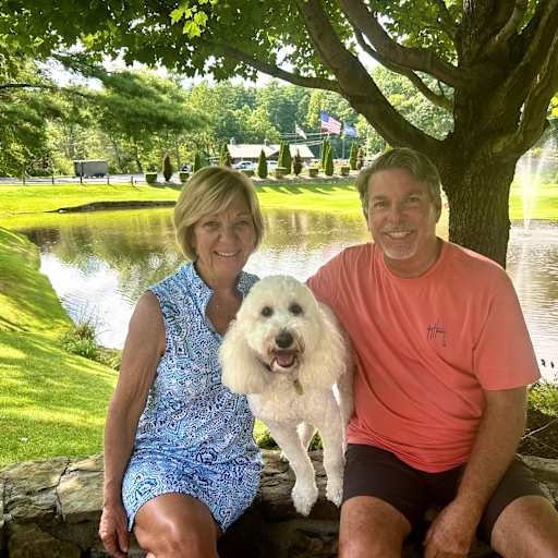 Profile image for pet sitters Sandra & Joe