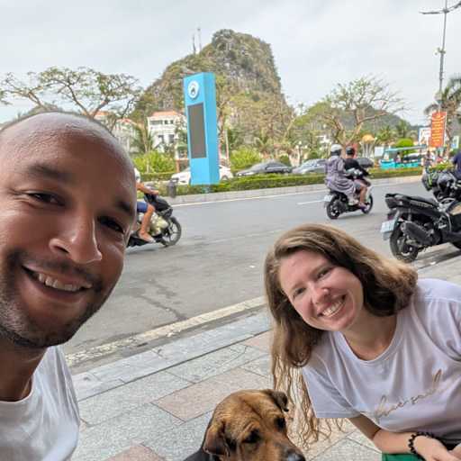 Profile image for pet sitters Pascal & Lisa