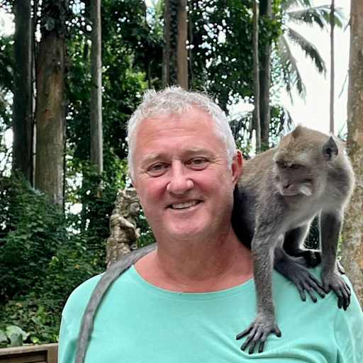 Profile image for pet sitters william & Gloria