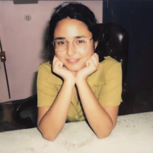 Profile image for pet sitter lari