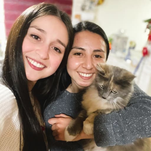 Profile image for pet sitters Brenda & Javiera 
