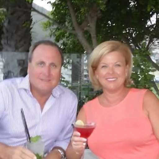 Profile image for pet sitters Lisa & Peter