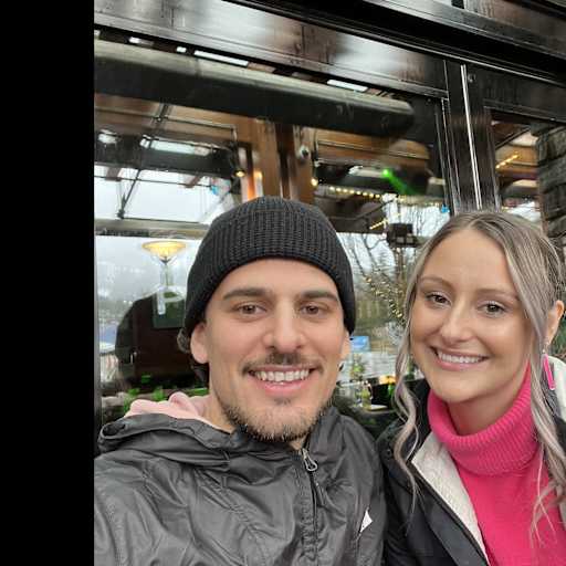 Profile image for pet sitters Matthew & Kaylea
