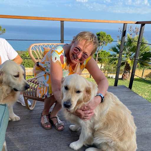 Profile image for pet sitter Dominique