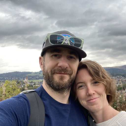 Profile image for pet sitters Kayla & Thomas 