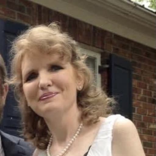 Profile image for pet sitter Lisa
