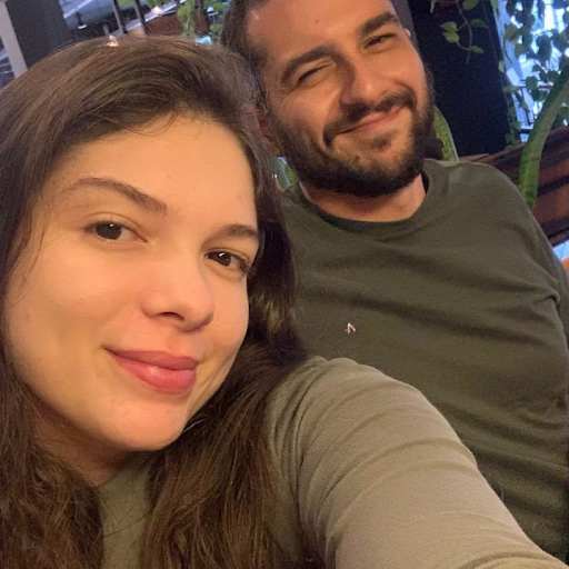 Profile image for pet sitters Lizandra & Jeff