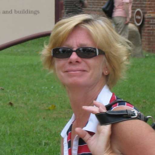 Profile image for pet sitters Mary & Ron