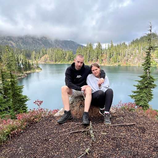 Profile image for pet sitters Angela & Josua 
