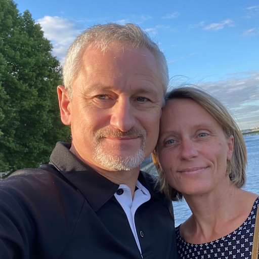 Profile image for pet sitters Lara & Didier