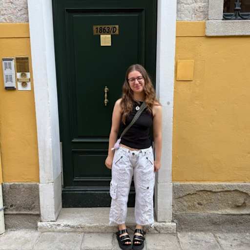 Profile image for pet sitter Hannah