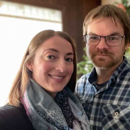 Profile image for pet sitters Jen & Ryan