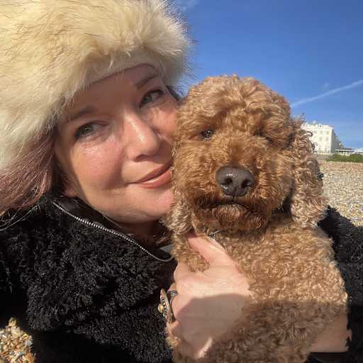 Profile image for pet sitter Isabel