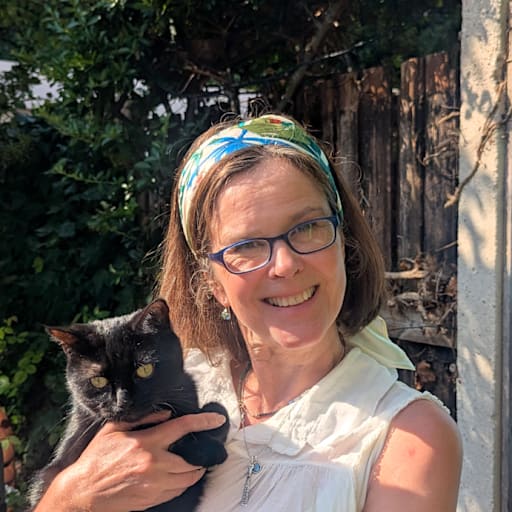 Profile image for pet sitter Lindsey
