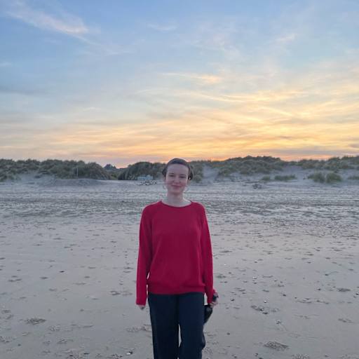 Profile image for pet sitter Ellie