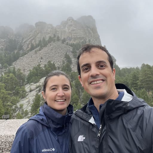 Profile image for pet sitters Hernan & Luciana