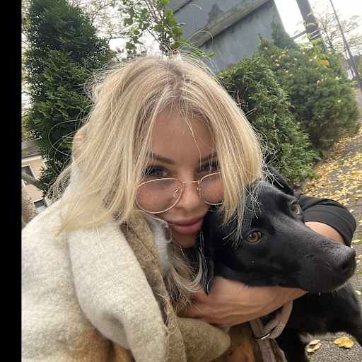 Profile image for pet sitter Miriam