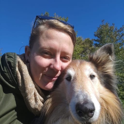 Profile image for pet sitters Maya & Catherine 