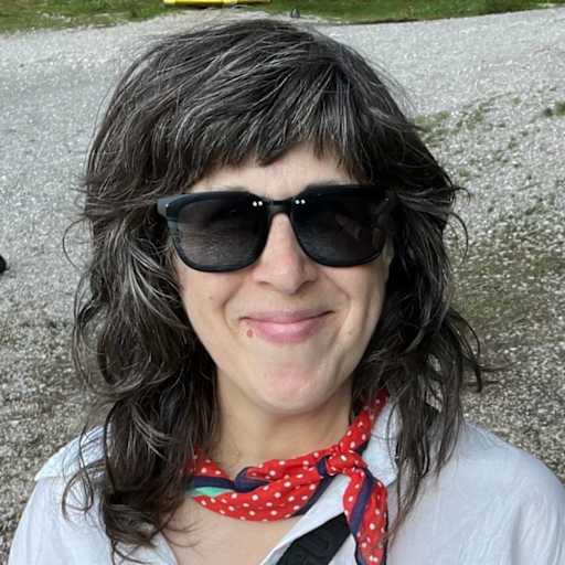 Profile image for pet sitter Linda