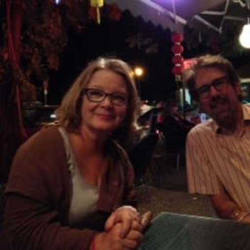 Profile image for pet sitters Larry & Sarah