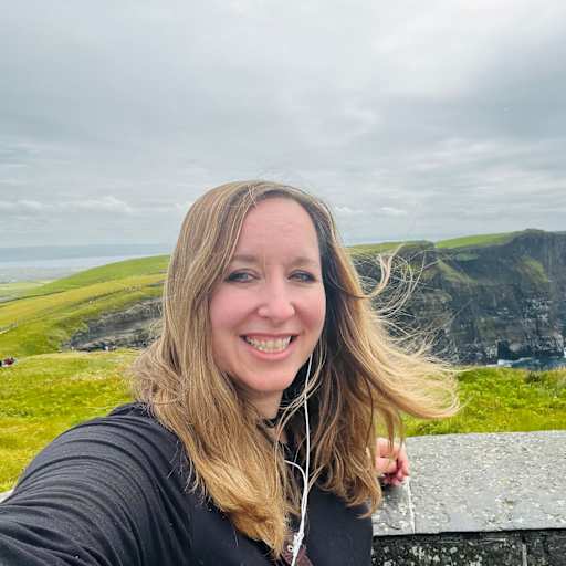 Profile image for pet sitter Summer