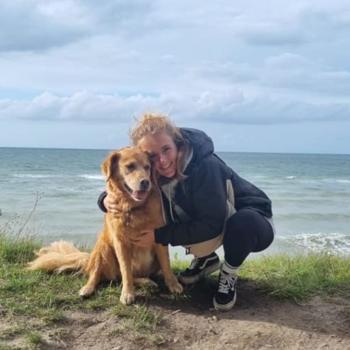 Profile image for pet sitters Nora & Lucas