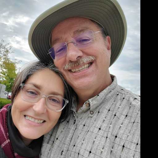 Profile image for pet sitters George & Ioana