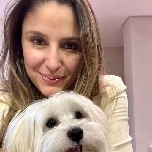 Profile image for pet sitter Maria Clara