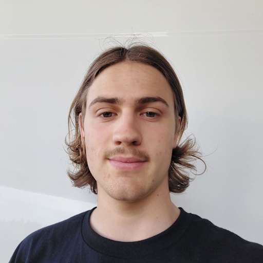 Profile image for pet sitters Adrien & Aurélie